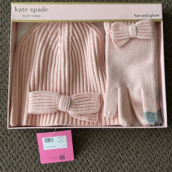 kate spade Accessories New Kate Spade Pretty Pink Hat Glove Set